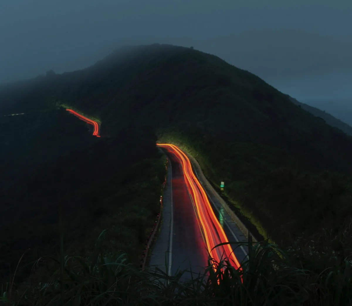 走過了不厭亭,就抵達寂寞公路